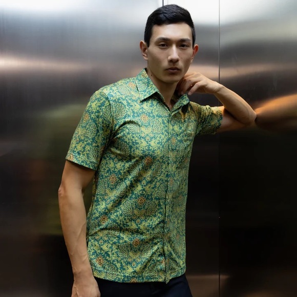 Luxury Performance Batik Shirt for Mens - Picture 8 of 10